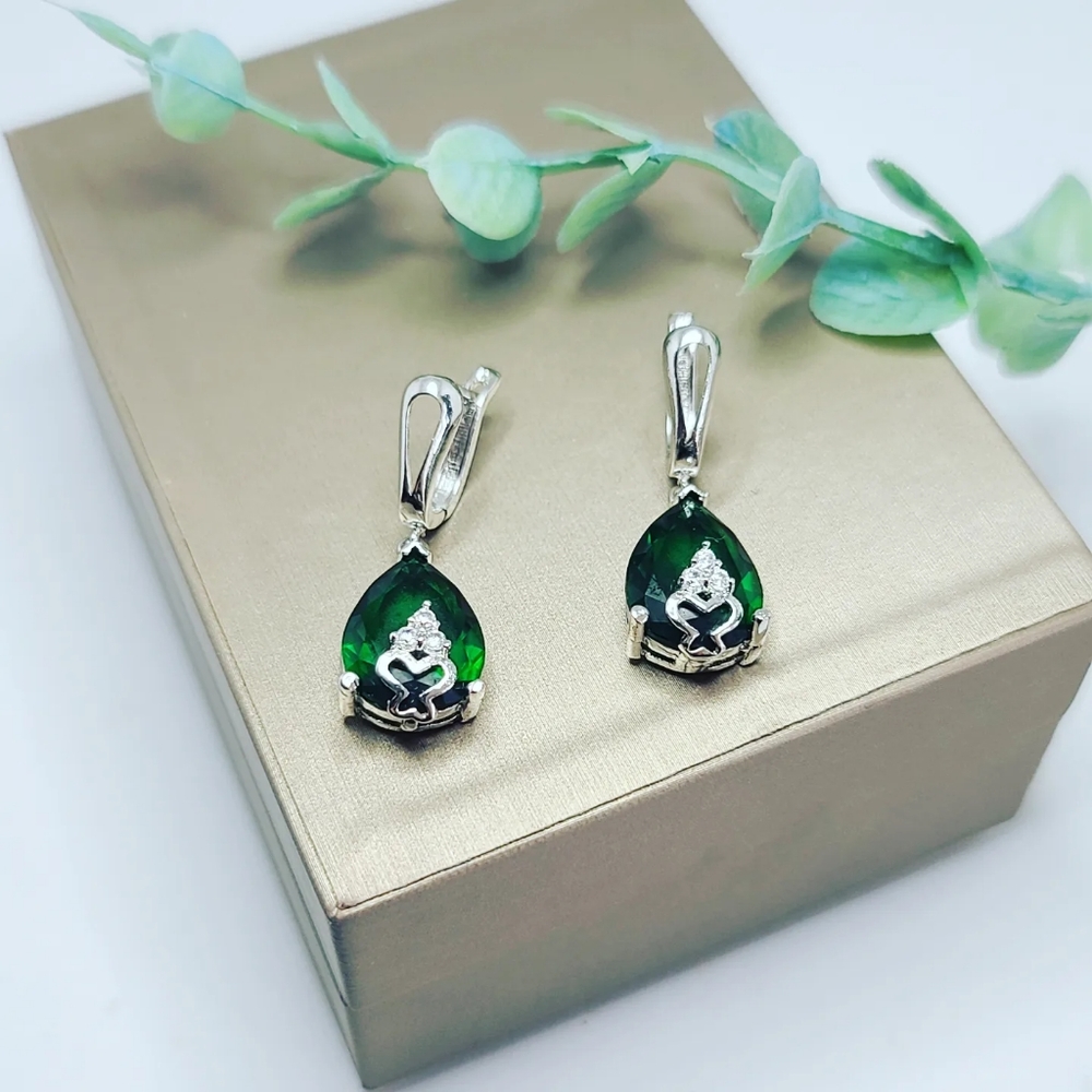 Dark Green Rhinestone earring